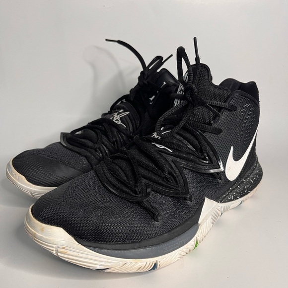Nike Kyrie 5 Black Magic Basketball Shoes - Picture 4 of 13